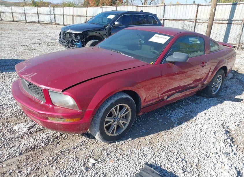 Photo 2 of 2005 Ford Mustang V6 DELUXE/V6 PREMIUM (VIN 1ZVFT80N355131992)