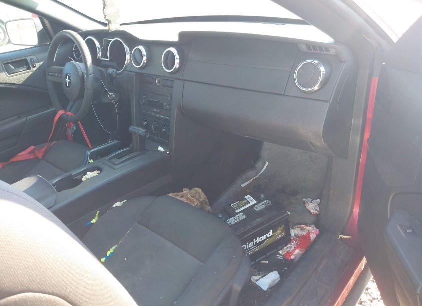 Photo 5 of 2005 Ford Mustang V6 DELUXE/V6 PREMIUM (VIN 1ZVFT80N355131992)