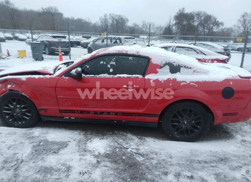 Photo 15 of 2005 Ford Mustang V6 DELUXE/V6 PREMIUM (VIN 1ZVFT80N355225631)