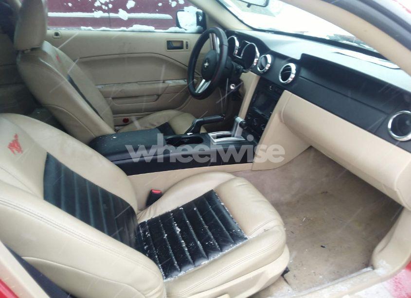 Photo 5 of 2005 Ford Mustang V6 DELUXE/V6 PREMIUM (VIN 1ZVFT80N355225631)