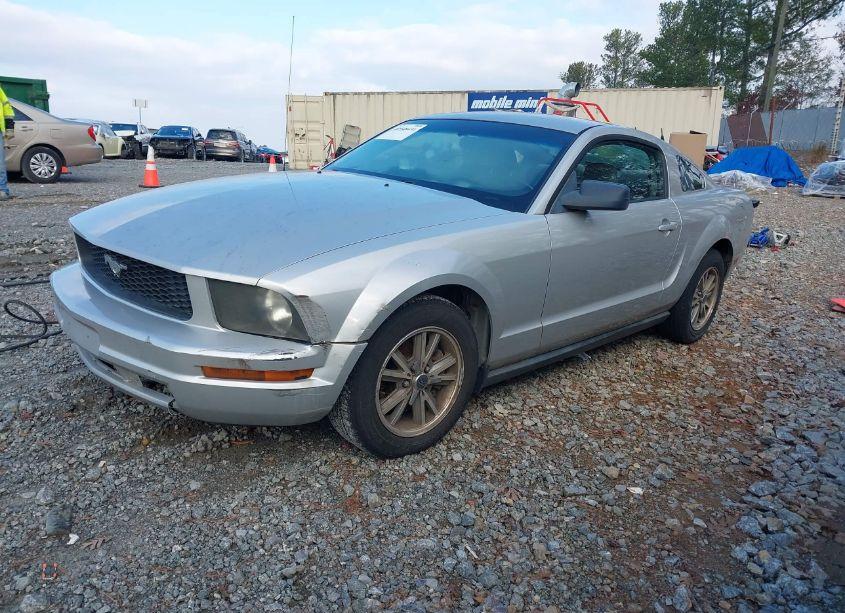 Photo 2 of 2005 Ford Mustang V6 DELUXE/V6 PREMIUM (VIN 1ZVFT80N355238394)