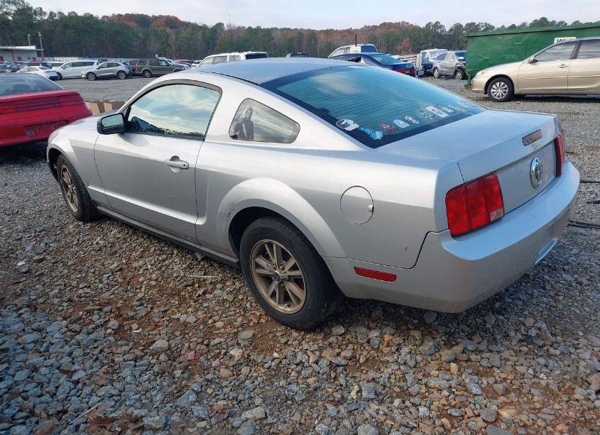 Photo 3 of 2005 Ford Mustang V6 DELUXE/V6 PREMIUM (VIN 1ZVFT80N355238394)