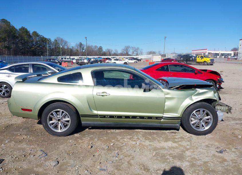 Photo 13 of 2005 Ford Mustang V6 DELUXE/V6 PREMIUM (VIN 1ZVFT80N355242672)