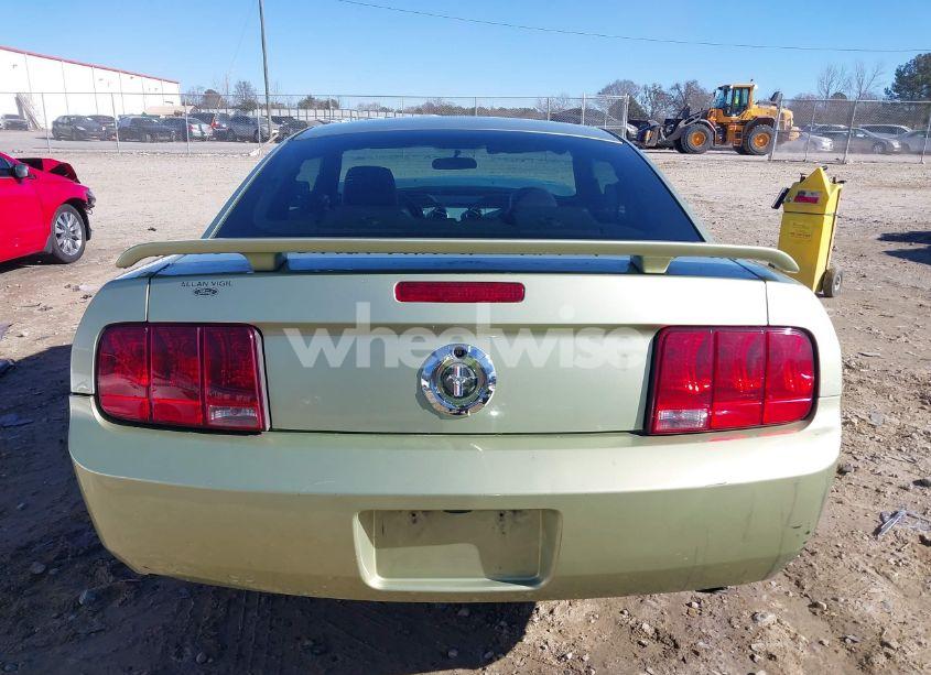 Photo 16 of 2005 Ford Mustang V6 DELUXE/V6 PREMIUM (VIN 1ZVFT80N355242672)