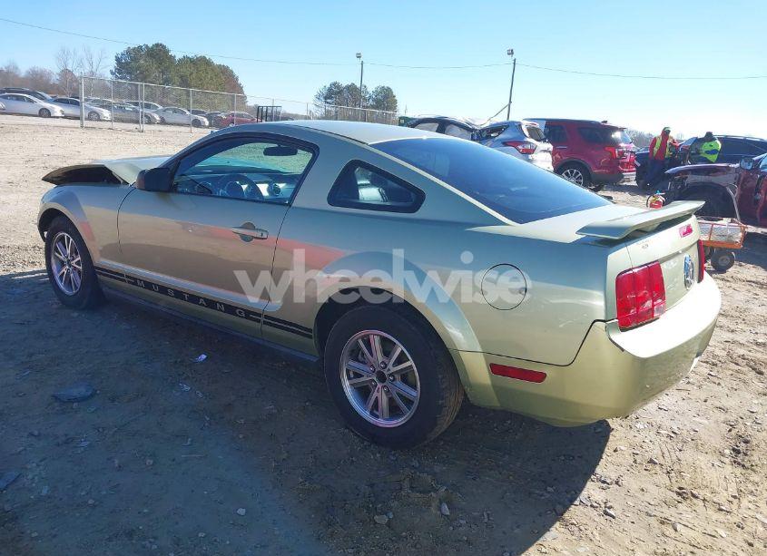 Photo 3 of 2005 Ford Mustang V6 DELUXE/V6 PREMIUM (VIN 1ZVFT80N355242672)