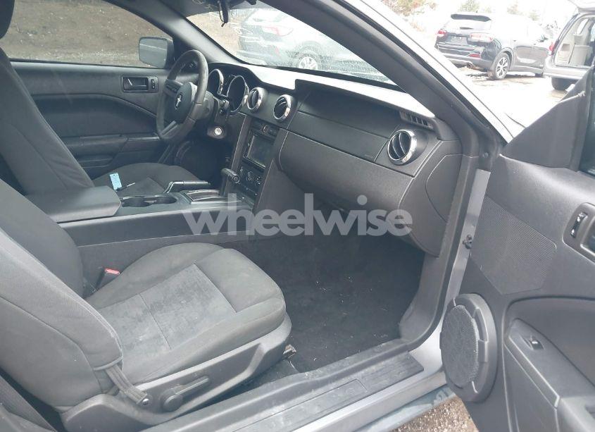 Photo 5 of 2006 Ford Mustang V6 (VIN 1ZVFT80N365109816)