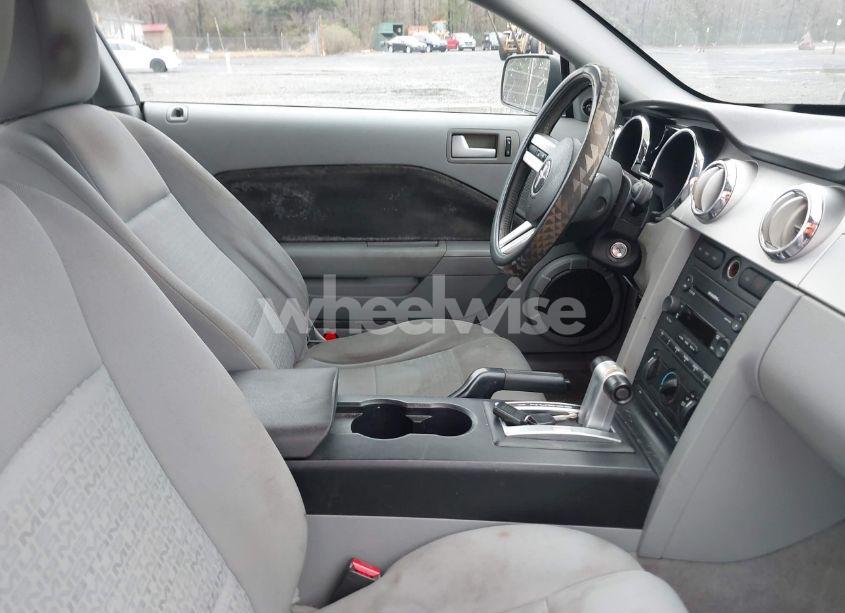 Photo 5 of 2006 Ford Mustang V6 (VIN 1ZVFT80N365207776)