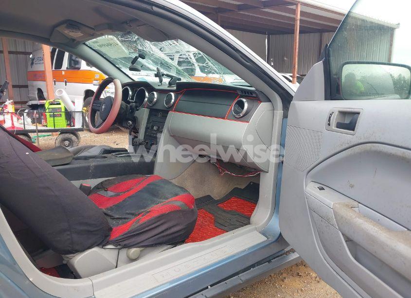 Photo 5 of 2007 Ford Mustang V6 DELUXE/V6 PREMIUM (VIN 1ZVFT80N375276579)