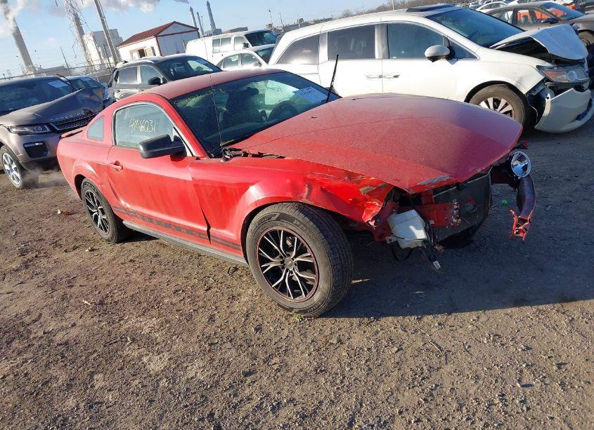 2007 Ford Mustang V6 DELUXE/V6 PREMIUM (VIN 1ZVFT80N375282964) main photo