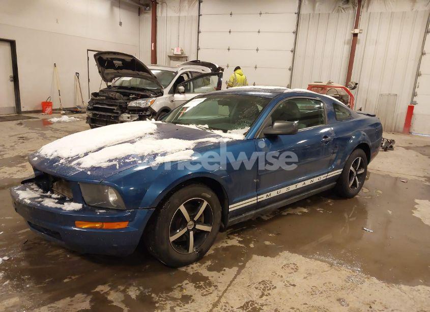 Photo 2 of 2007 Ford Mustang V6 DELUXE/V6 PREMIUM (VIN 1ZVFT80N375352401)