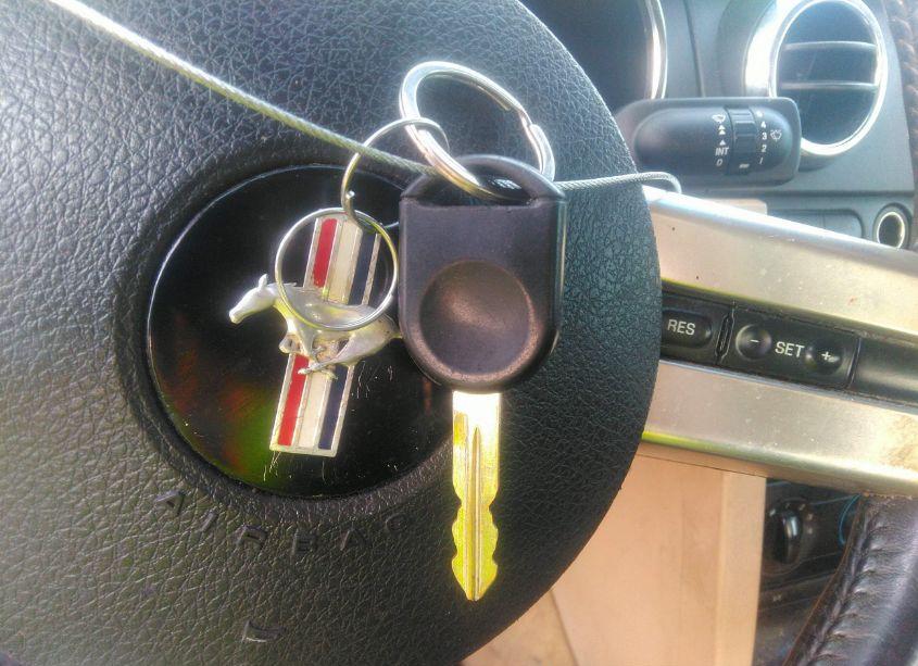 Photo 11 of 2005 Ford Mustang V6 DELUXE/V6 PREMIUM (VIN 1ZVFT80N455183082)