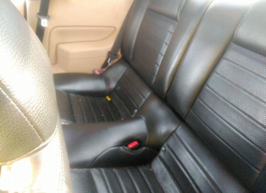 Photo 8 of 2005 Ford Mustang V6 DELUXE/V6 PREMIUM (VIN 1ZVFT80N455183082)