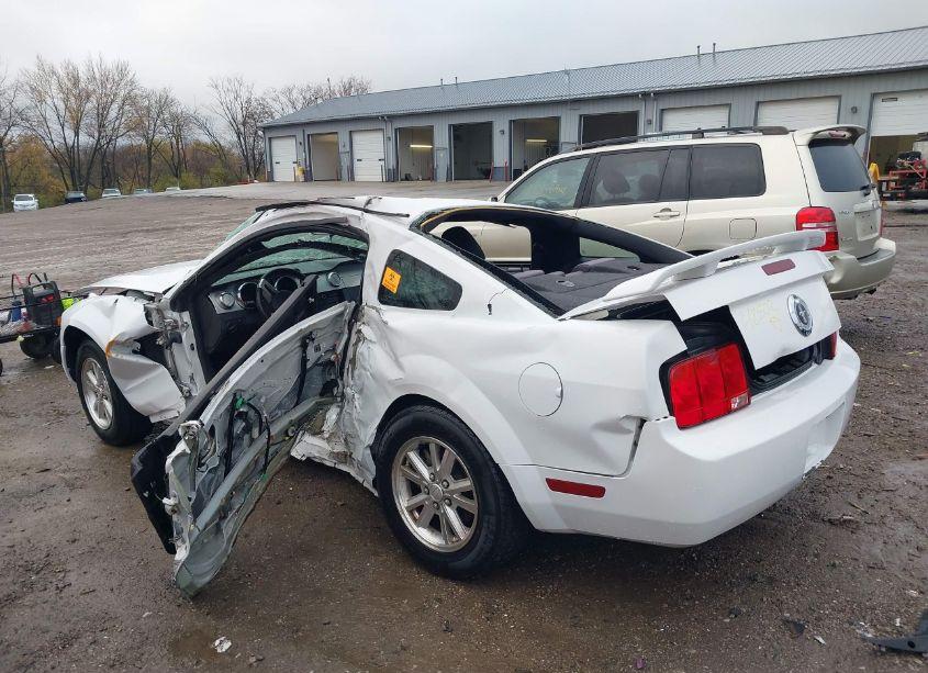 Photo 3 of 2005 Ford Mustang V6 DELUXE/V6 PREMIUM (VIN 1ZVFT80N455212502)