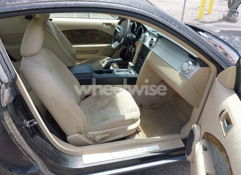 Photo 5 of 2006 Ford Mustang V6 (VIN 1ZVFT80N465145112)