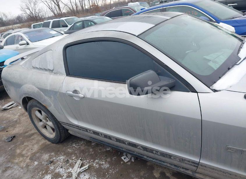 Photo 13 of 2006 Ford Mustang V6 (VIN 1ZVFT80N465145482)