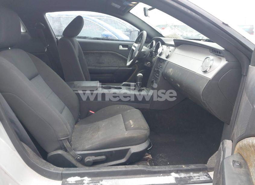 Photo 5 of 2006 Ford Mustang V6 (VIN 1ZVFT80N465145482)