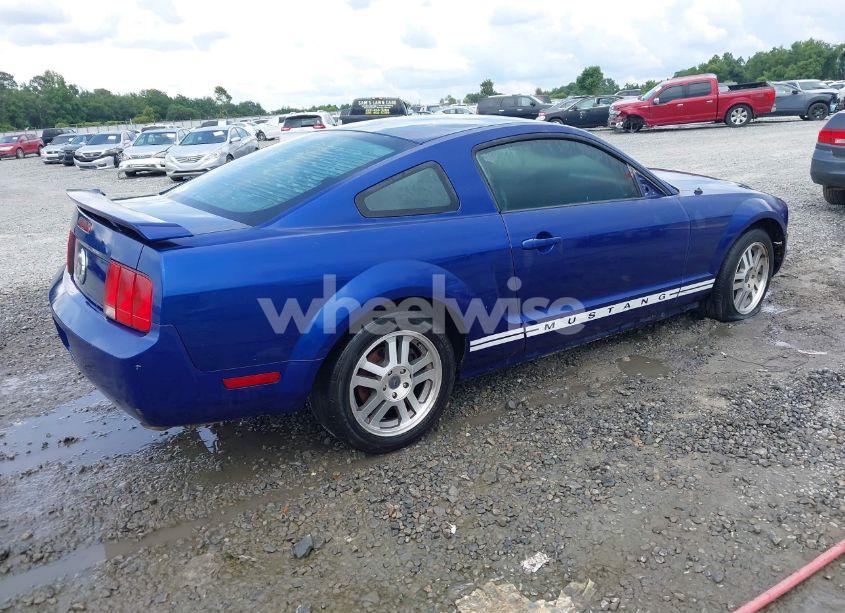 Photo 4 of 2005 Ford Mustang V6 DELUXE/V6 PREMIUM (VIN 1ZVFT80N555143979)