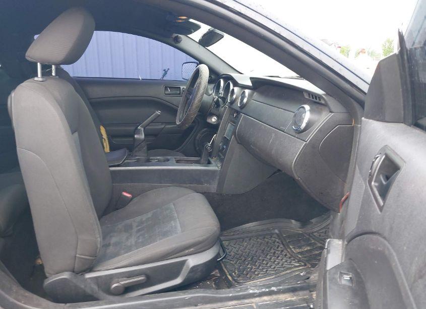 Photo 5 of 2007 Ford Mustang V6 DELUXE/V6 PREMIUM (VIN 1ZVFT80N575231871)