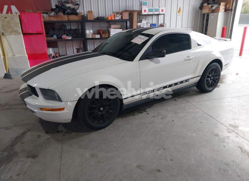 Photo 2 of 2007 Ford Mustang V6 DELUXE/V6 PREMIUM (VIN 1ZVFT80N575259508)