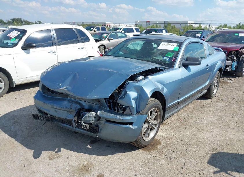 Photo 2 of 2005 Ford Mustang V6 DELUXE/V6 PREMIUM (VIN 1ZVFT80N655162024)