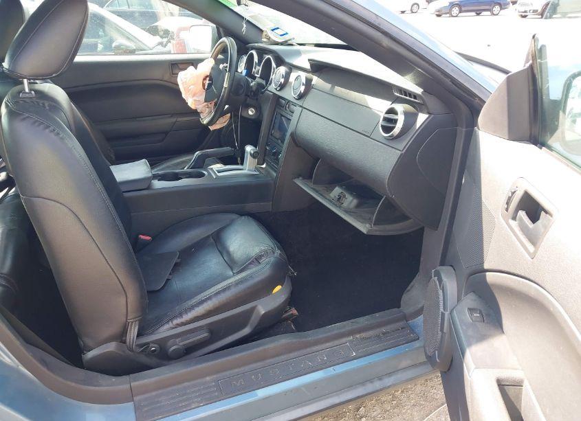 Photo 5 of 2005 Ford Mustang V6 DELUXE/V6 PREMIUM (VIN 1ZVFT80N655162024)