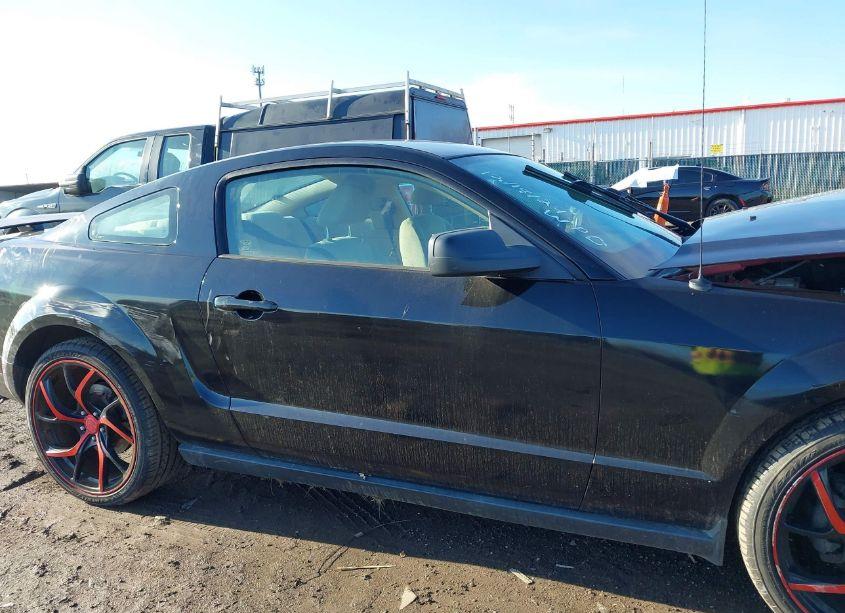 Photo 14 of 2005 Ford Mustang V6 DELUXE/V6 PREMIUM (VIN 1ZVFT80N655250992)