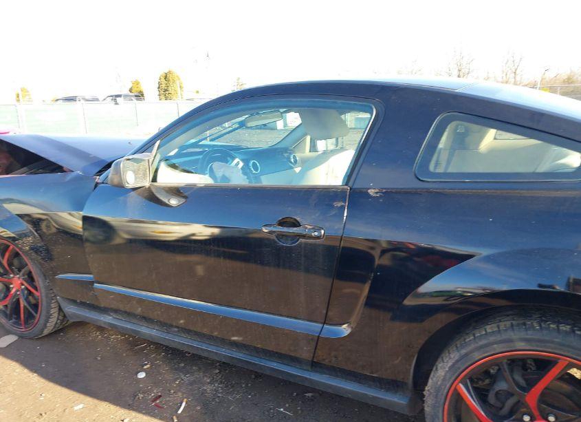 Photo 15 of 2005 Ford Mustang V6 DELUXE/V6 PREMIUM (VIN 1ZVFT80N655250992)