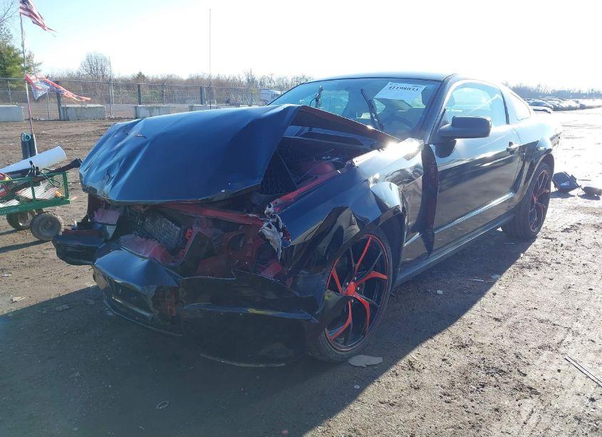 Photo 2 of 2005 Ford Mustang V6 DELUXE/V6 PREMIUM (VIN 1ZVFT80N655250992)