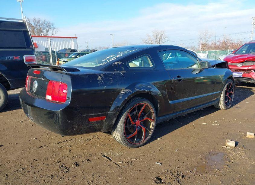 Photo 4 of 2005 Ford Mustang V6 DELUXE/V6 PREMIUM (VIN 1ZVFT80N655250992)