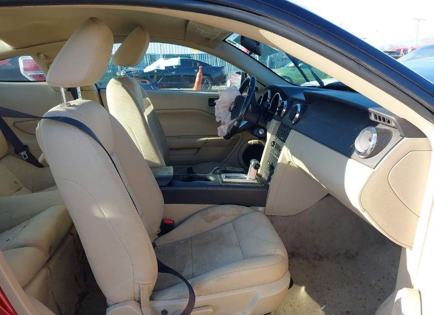 Photo 5 of 2005 Ford Mustang V6 DELUXE/V6 PREMIUM (VIN 1ZVFT80N655250992)