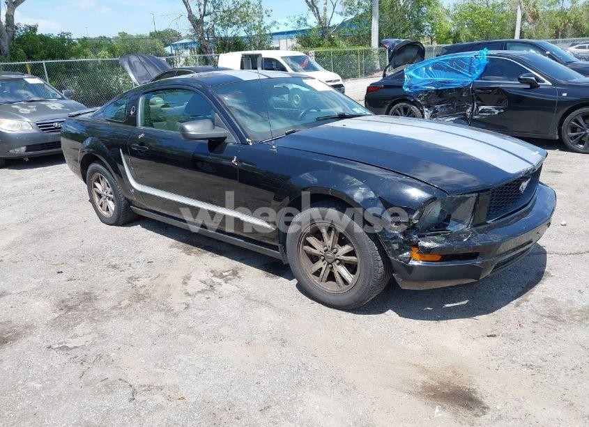 2007 Ford Mustang V6 DELUXE/V6 PREMIUM (VIN 1ZVFT80N675242314) main photo
