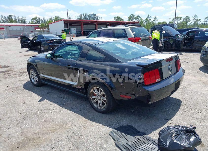 Photo 3 of 2007 Ford Mustang V6 DELUXE/V6 PREMIUM (VIN 1ZVFT80N675242314)