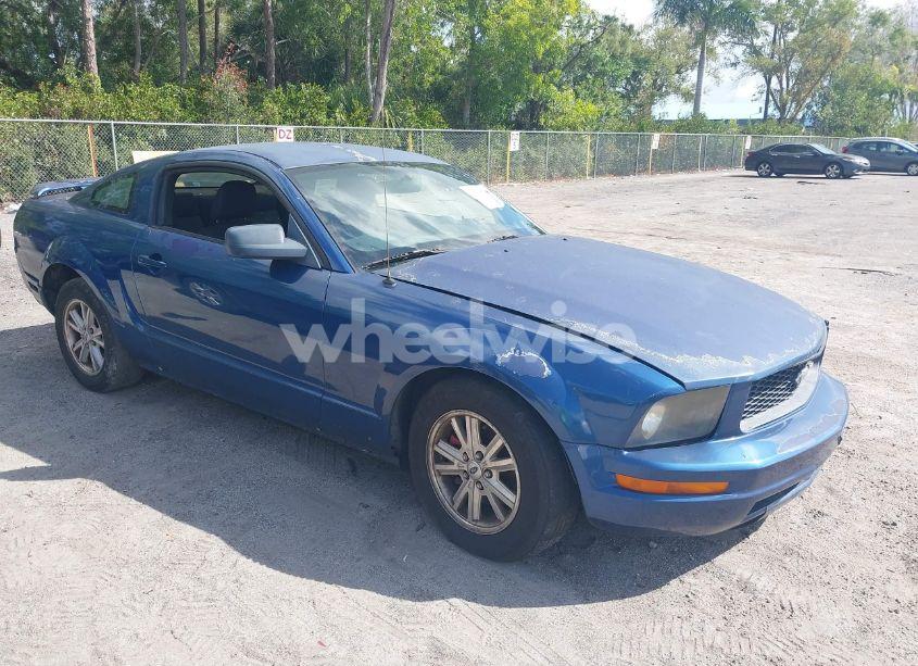 2007 Ford Mustang V6 DELUXE/V6 PREMIUM (VIN 1ZVFT80N675254365) main photo