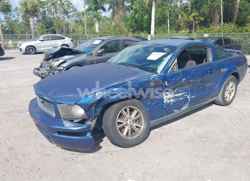 Photo 2 of 2007 Ford Mustang V6 DELUXE/V6 PREMIUM (VIN 1ZVFT80N675254365)