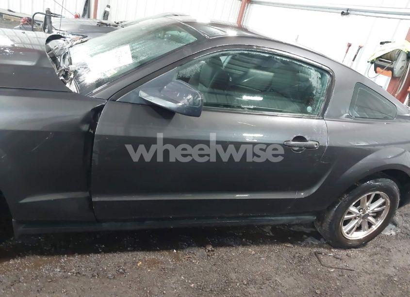 Photo 15 of 2007 Ford Mustang V6 DELUXE/V6 PREMIUM (VIN 1ZVFT80N675266693)