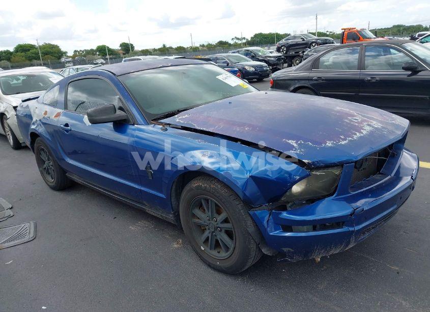 2007 Ford Mustang V6 DELUXE/V6 PREMIUM (VIN 1ZVFT80N675281601) main photo