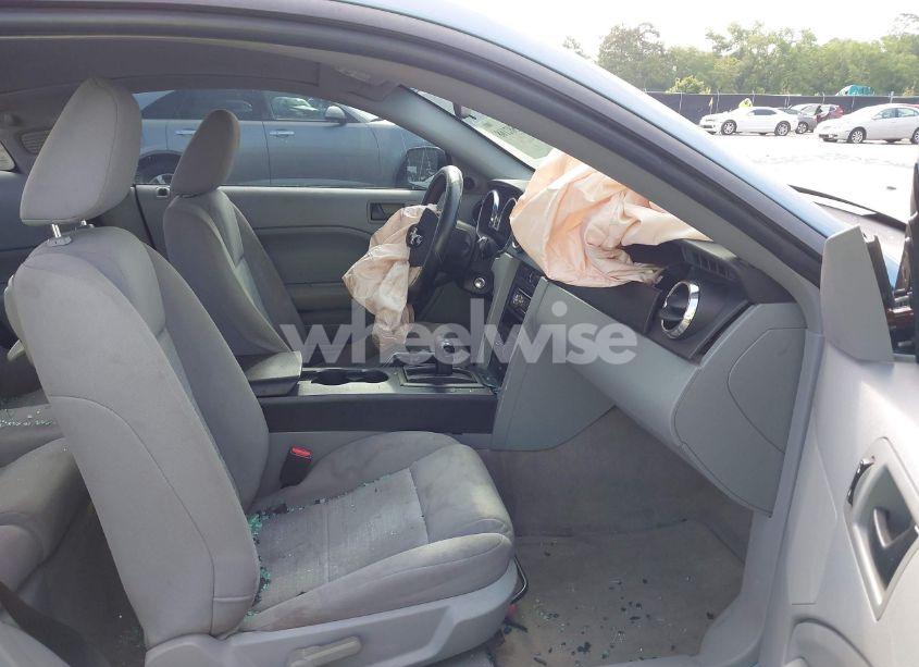 Photo 5 of 2007 Ford Mustang V6 DELUXE/V6 PREMIUM (VIN 1ZVFT80N675294588)