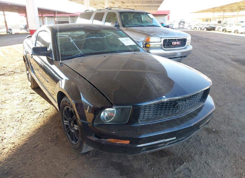 2005 Ford Mustang V6 DELUXE/V6 PREMIUM (VIN 1ZVFT80N755115388) main photo