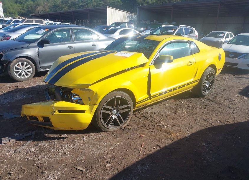 Photo 2 of 2005 Ford Mustang V6 DELUXE/V6 PREMIUM (VIN 1ZVFT80N755158466)