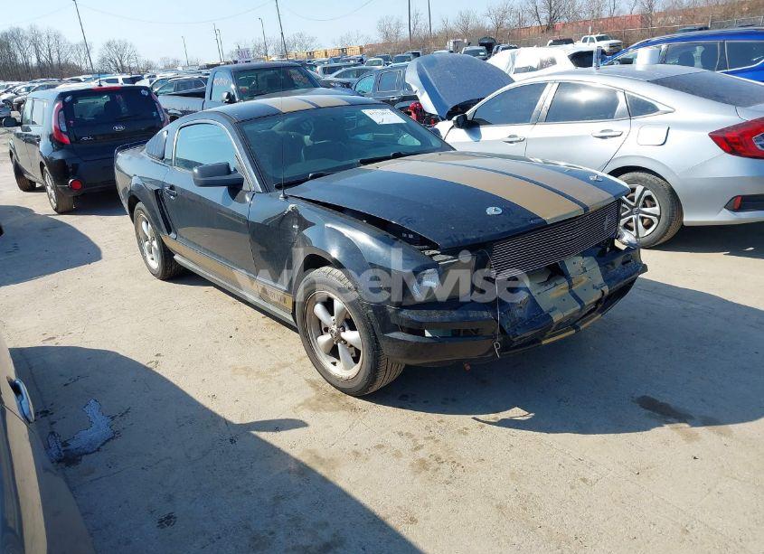 2006 Ford Mustang V6 (VIN 1ZVFT80N765126974) main photo