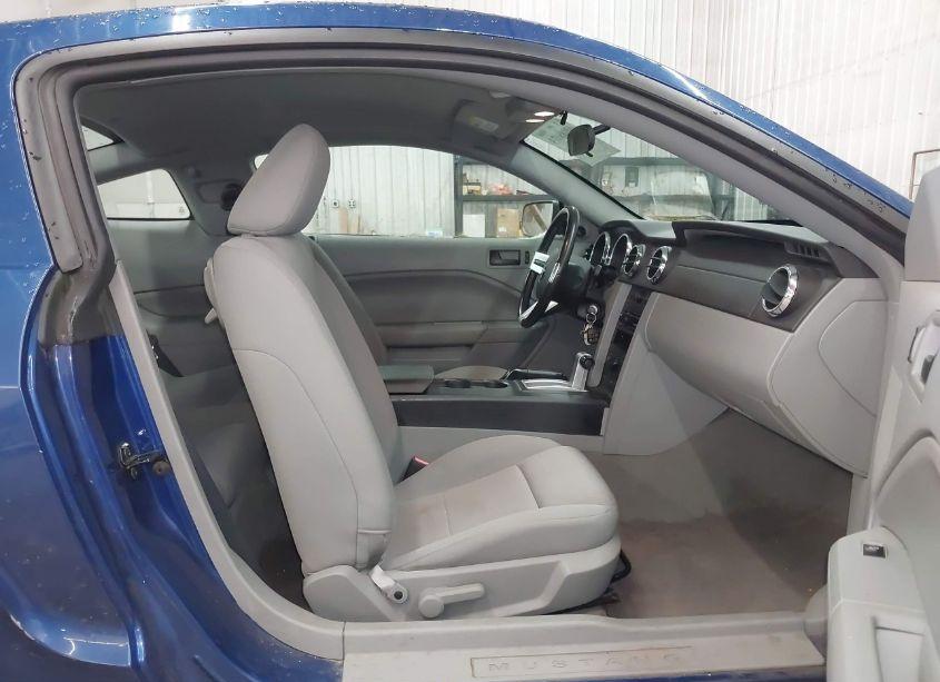 Photo 5 of 2006 Ford Mustang V6 (VIN 1ZVFT80N765244720)