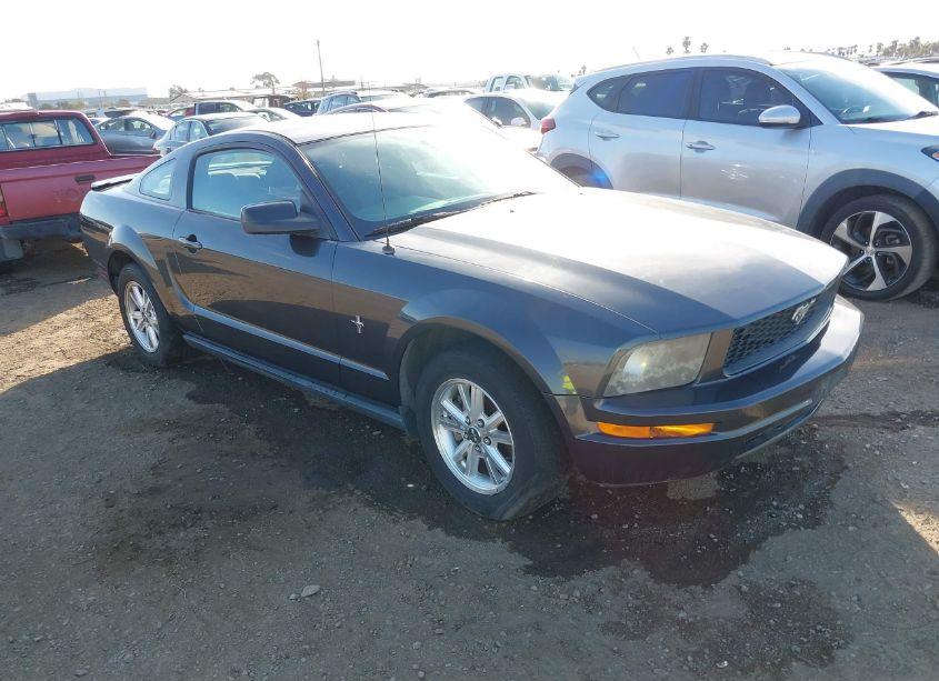 2007 Ford Mustang V6 DELUXE/V6 PREMIUM (VIN 1ZVFT80N775247683) main photo
