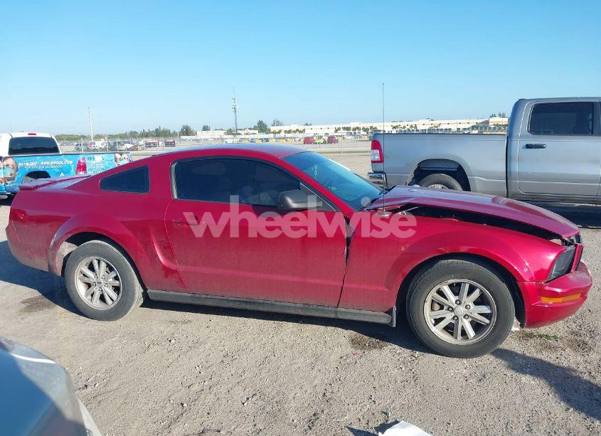 Photo 13 of 2007 Ford Mustang V6 DELUXE/V6 PREMIUM (VIN 1ZVFT80N775296060)