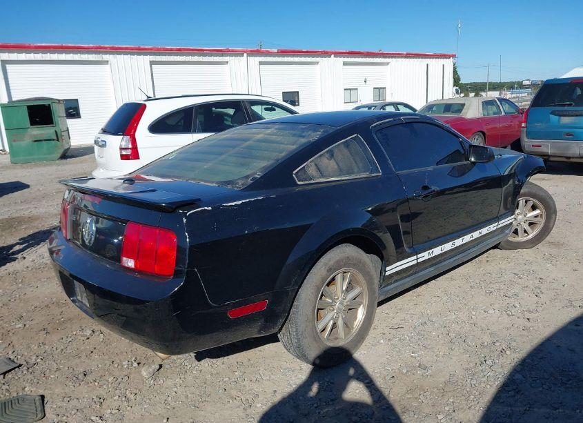 Photo 4 of 2007 Ford Mustang V6 DELUXE/V6 PREMIUM (VIN 1ZVFT80N775310684)