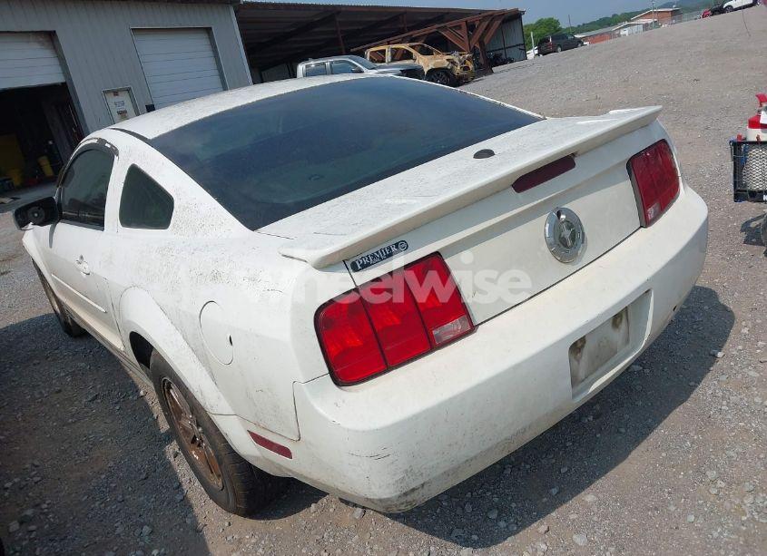 Photo 3 of 2007 Ford Mustang V6 DELUXE/V6 PREMIUM (VIN 1ZVFT80N775312340)