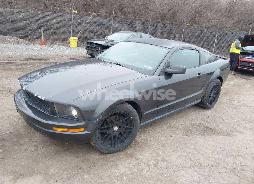 Photo 2 of 2007 Ford Mustang V6 DELUXE/V6 PREMIUM (VIN 1ZVFT80N775324553)