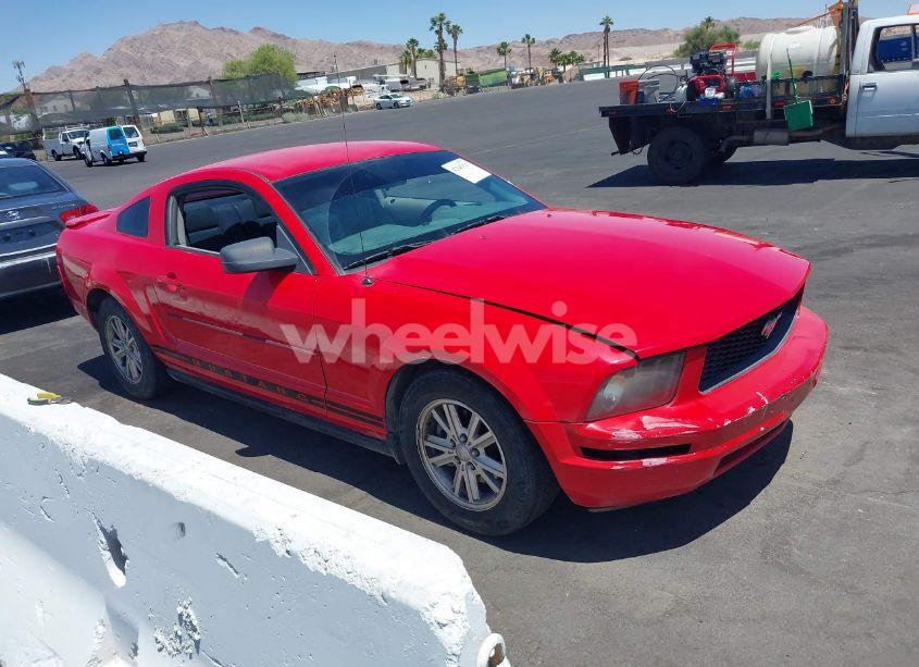 2007 Ford Mustang V6 DELUXE/V6 PREMIUM (VIN 1ZVFT80N775352384) main photo