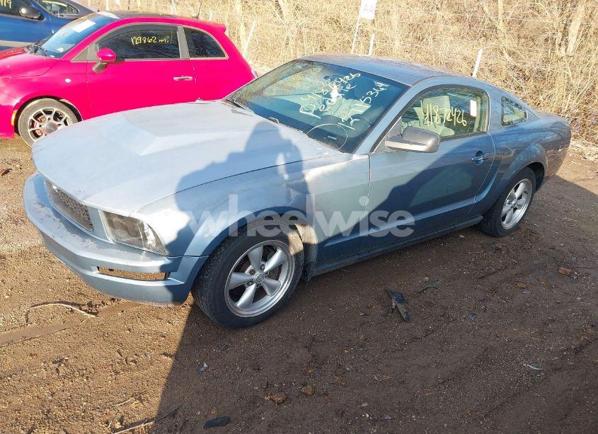 Photo 2 of 2005 Ford Mustang V6 DELUXE/V6 PREMIUM (VIN 1ZVFT80N855137996)