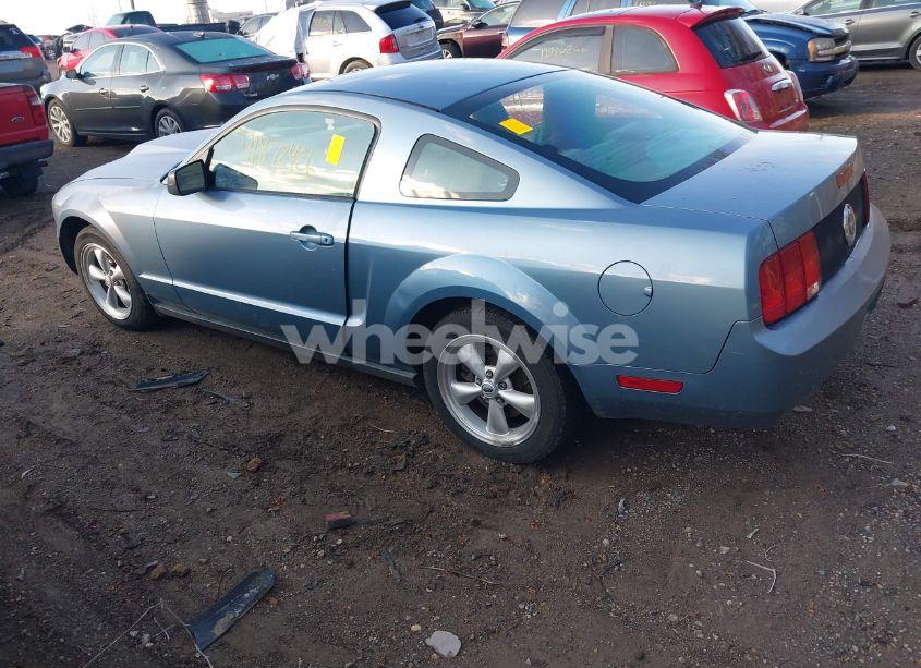 Photo 3 of 2005 Ford Mustang V6 DELUXE/V6 PREMIUM (VIN 1ZVFT80N855137996)