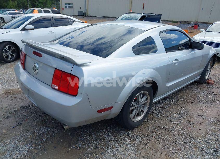 Photo 4 of 2005 Ford Mustang V6 DELUXE/V6 PREMIUM (VIN 1ZVFT80N855148982)